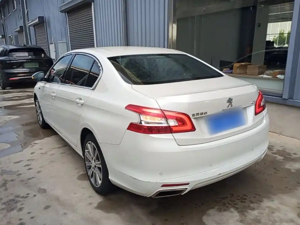 Peugeot 408 — миниатюра 5