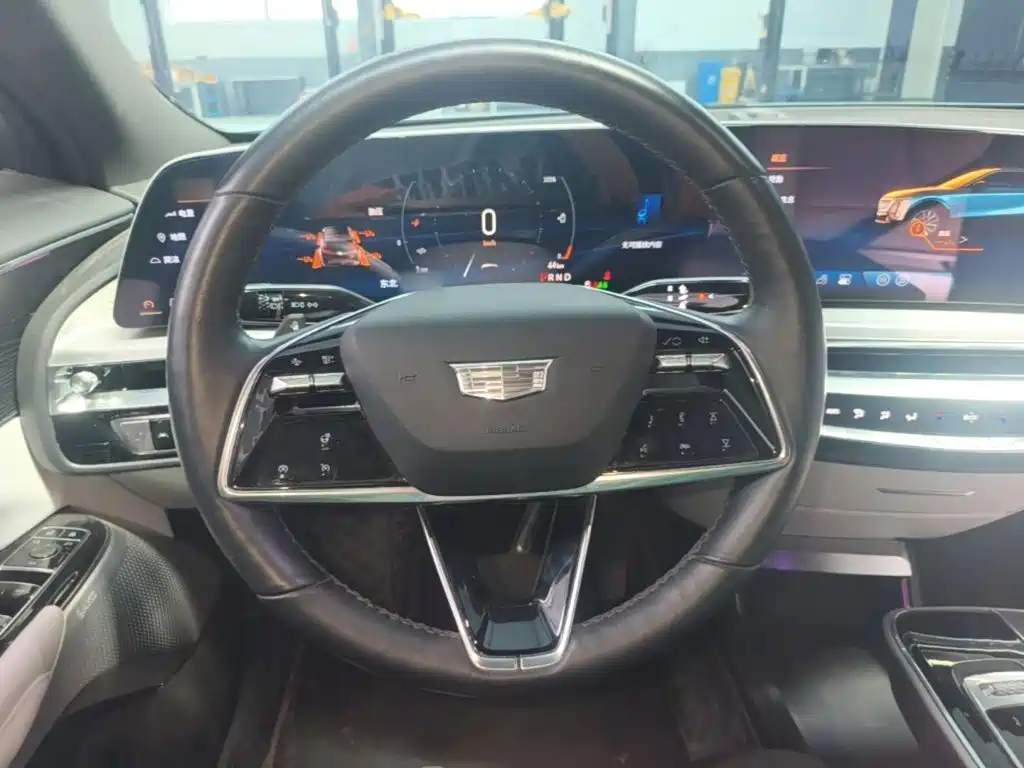 Cadillac Lyriq — миниатюра 11