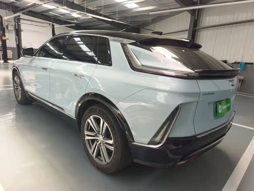 Cadillac Lyriq — миниатюра 5