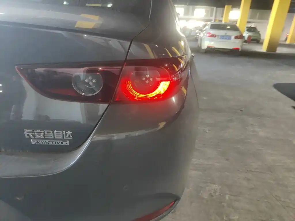 Mazda 3 Axela — миниатюра 8