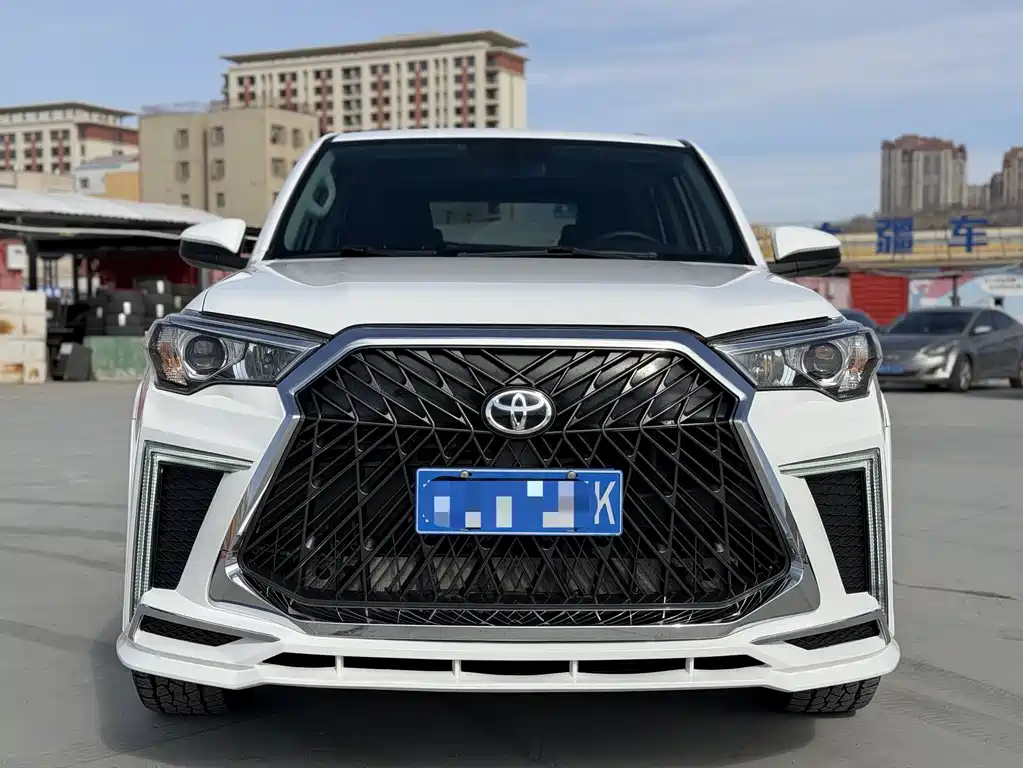 Toyota 4Runner 2016 4.0L AT