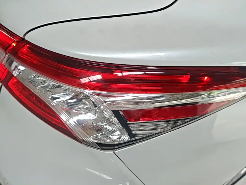 Toyota Camry — миниатюра 8
