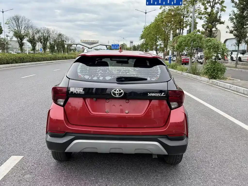 Toyota Yaris L — миниатюра 4