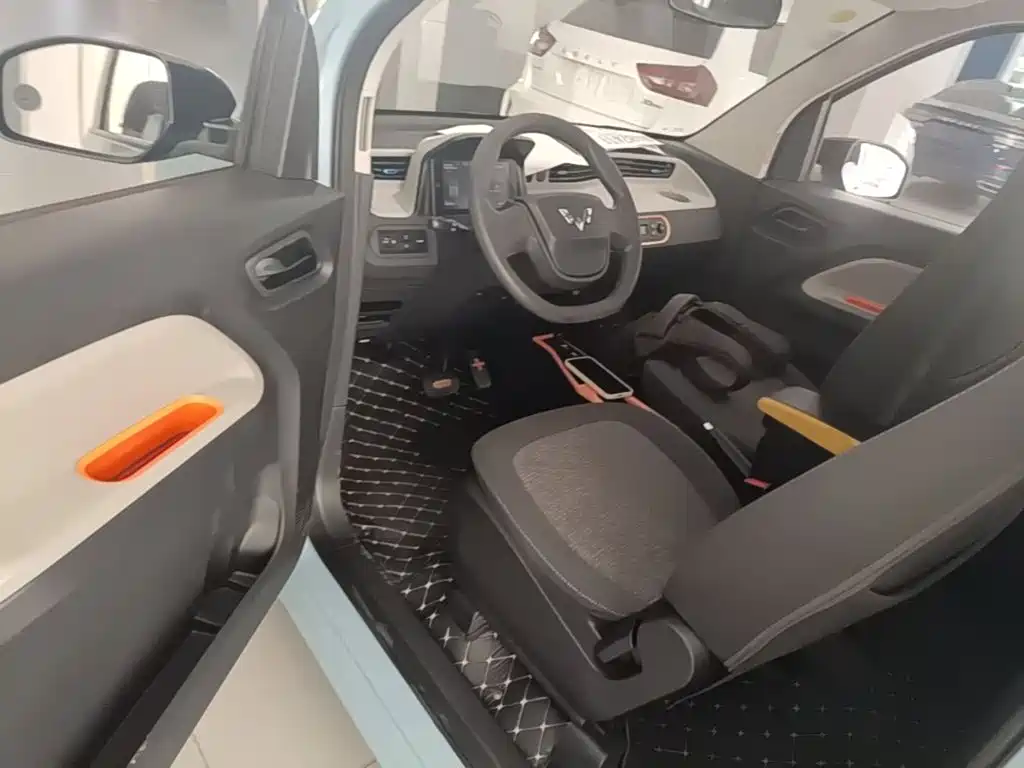 Wuling MINIEV — миниатюра 16