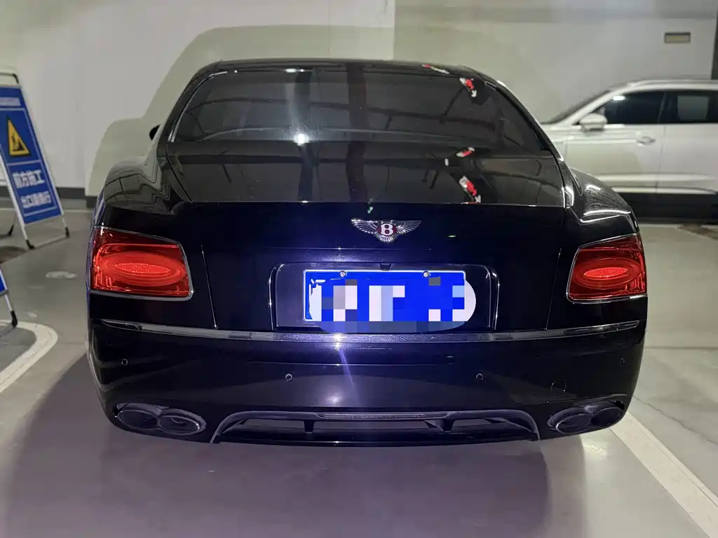 Bentley Flying Spur — миниатюра 3