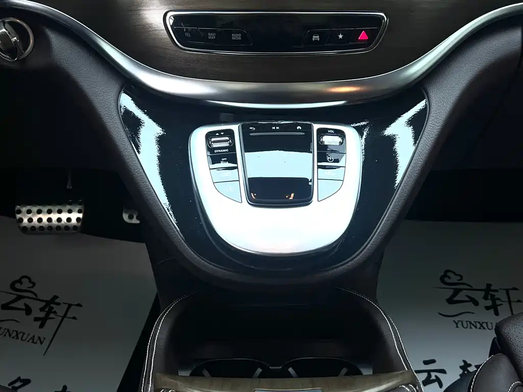 Mercedes-Benz V-Class — миниатюра 16