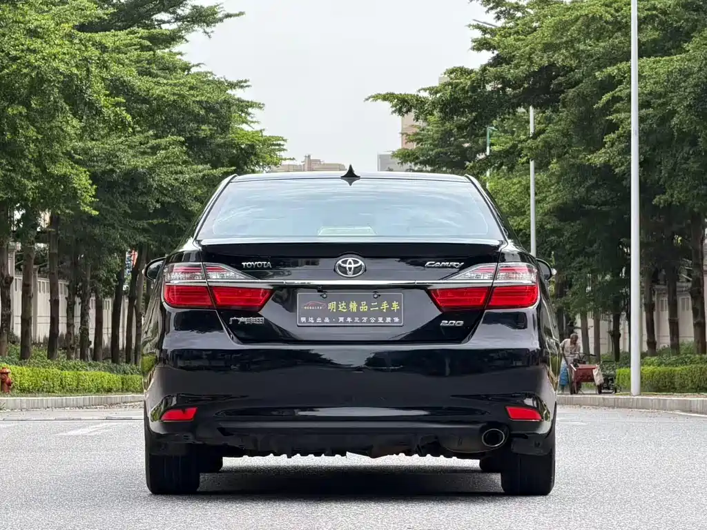 Toyota Camry — миниатюра 6