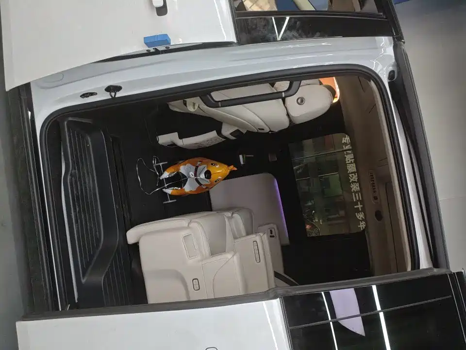 Li Auto Li MEGA — миниатюра 6