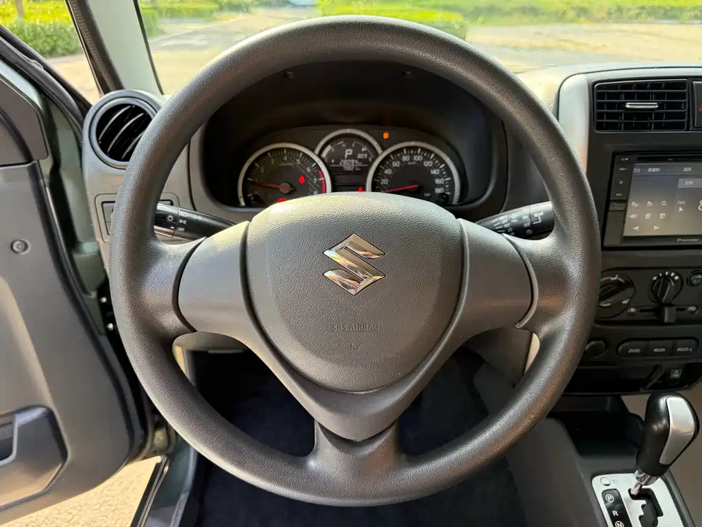 Suzuki Jimny — миниатюра 10