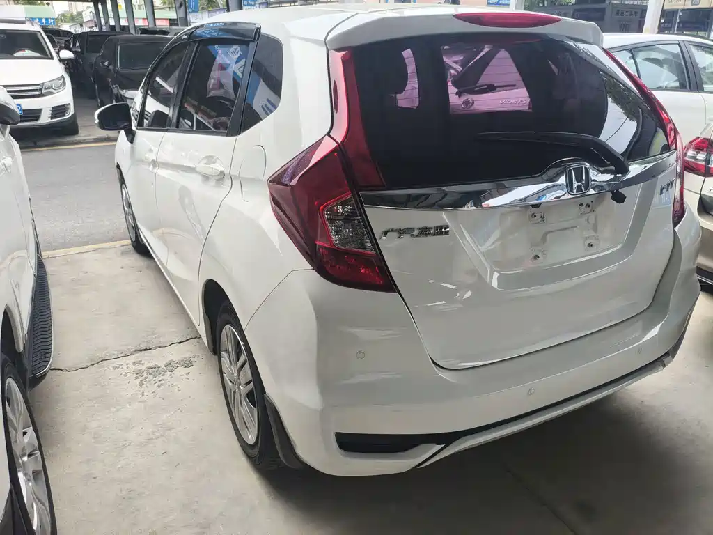 Honda Fit — миниатюра 11