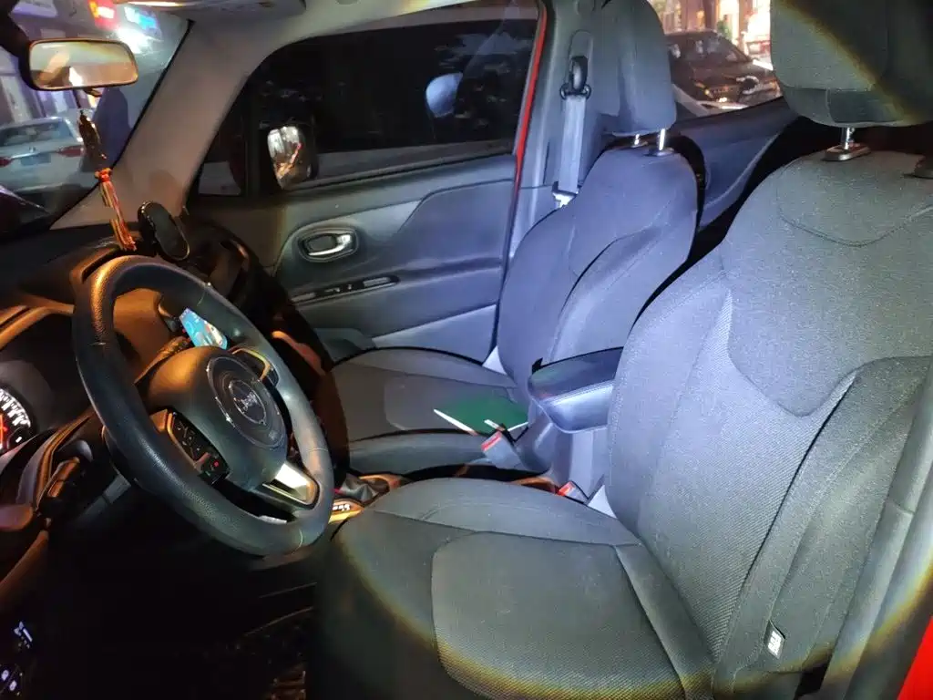 Jeep Renegade — миниатюра 11