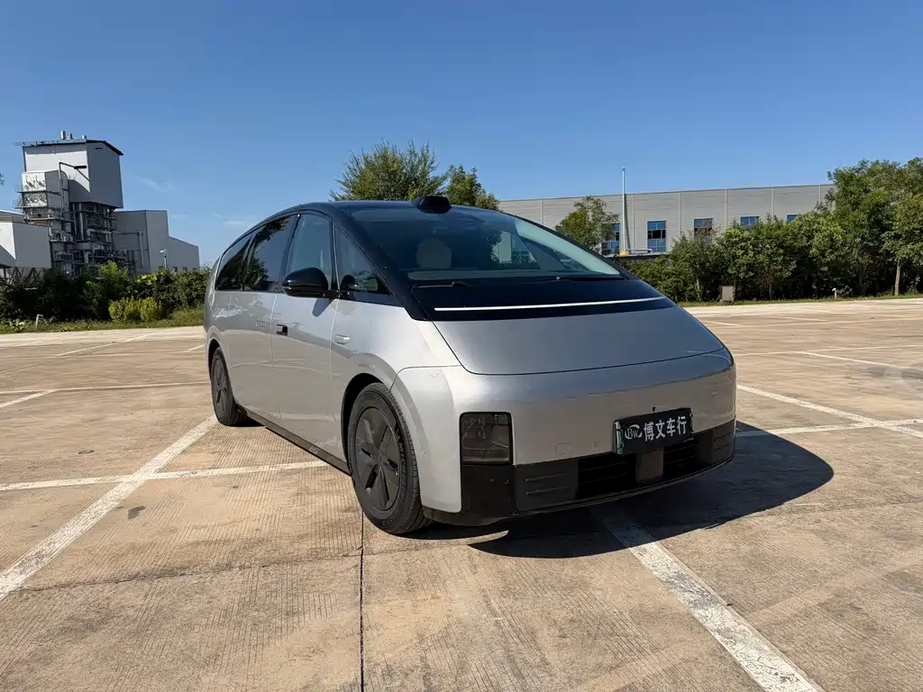 Li Auto Li MEGA — миниатюра 3