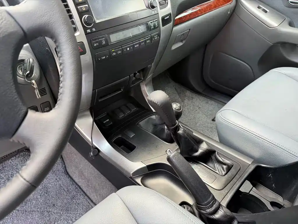 Toyota Prado (Import) — миниатюра 10