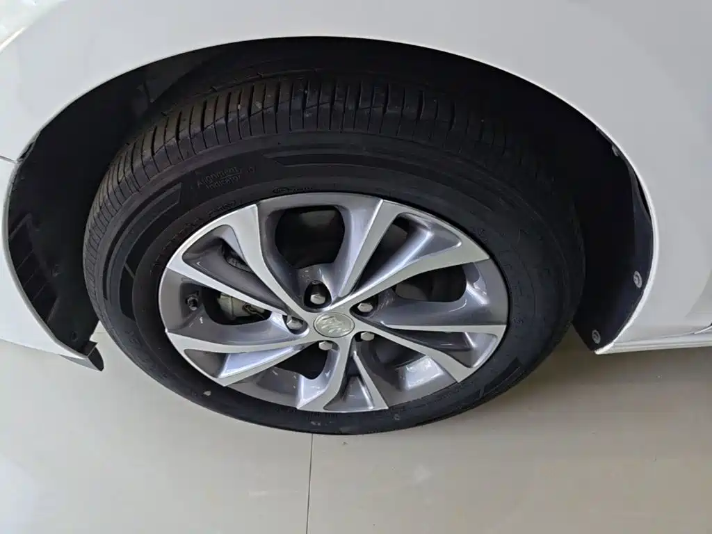 Buick Verano — миниатюра 23