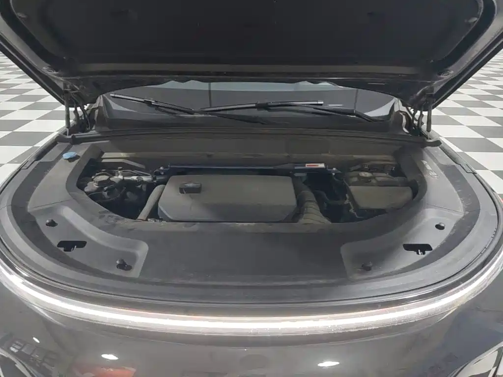 Li Auto Li L8 — миниатюра 20