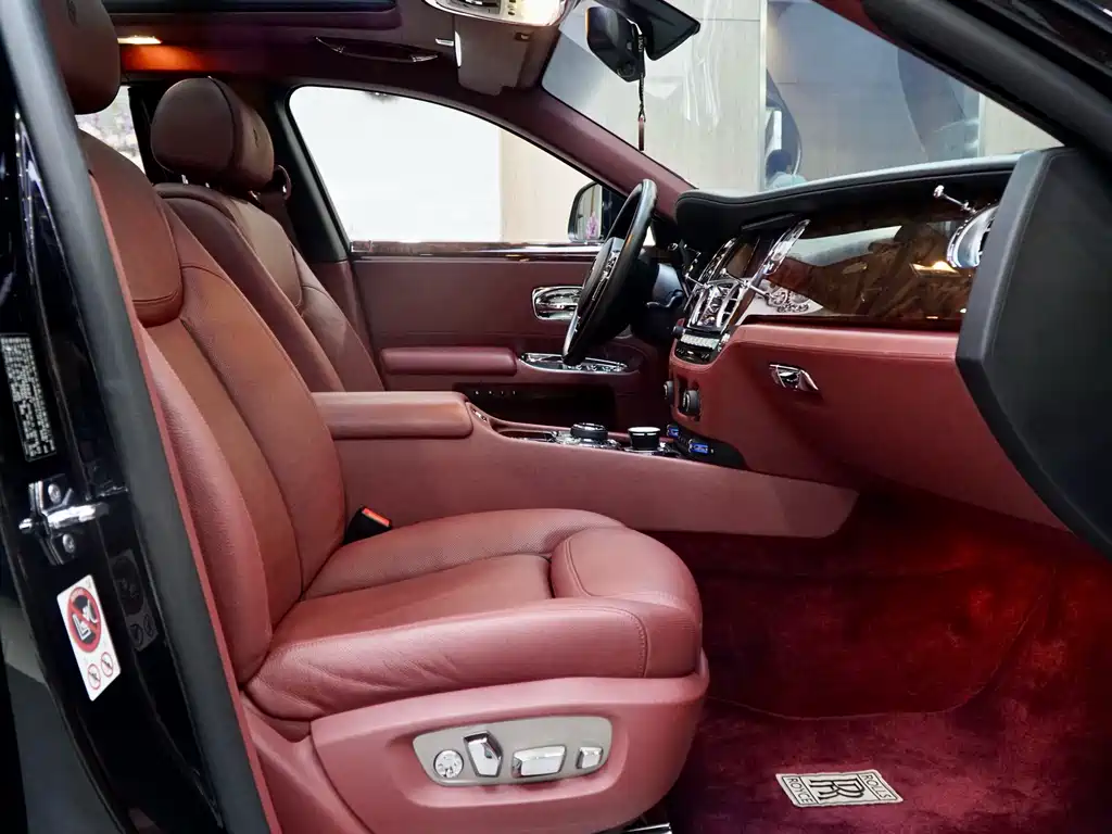 Rolls-Royce Ghost — миниатюра 9