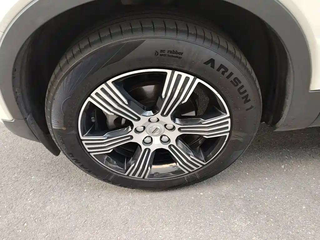 Volvo XC40 — миниатюра 23