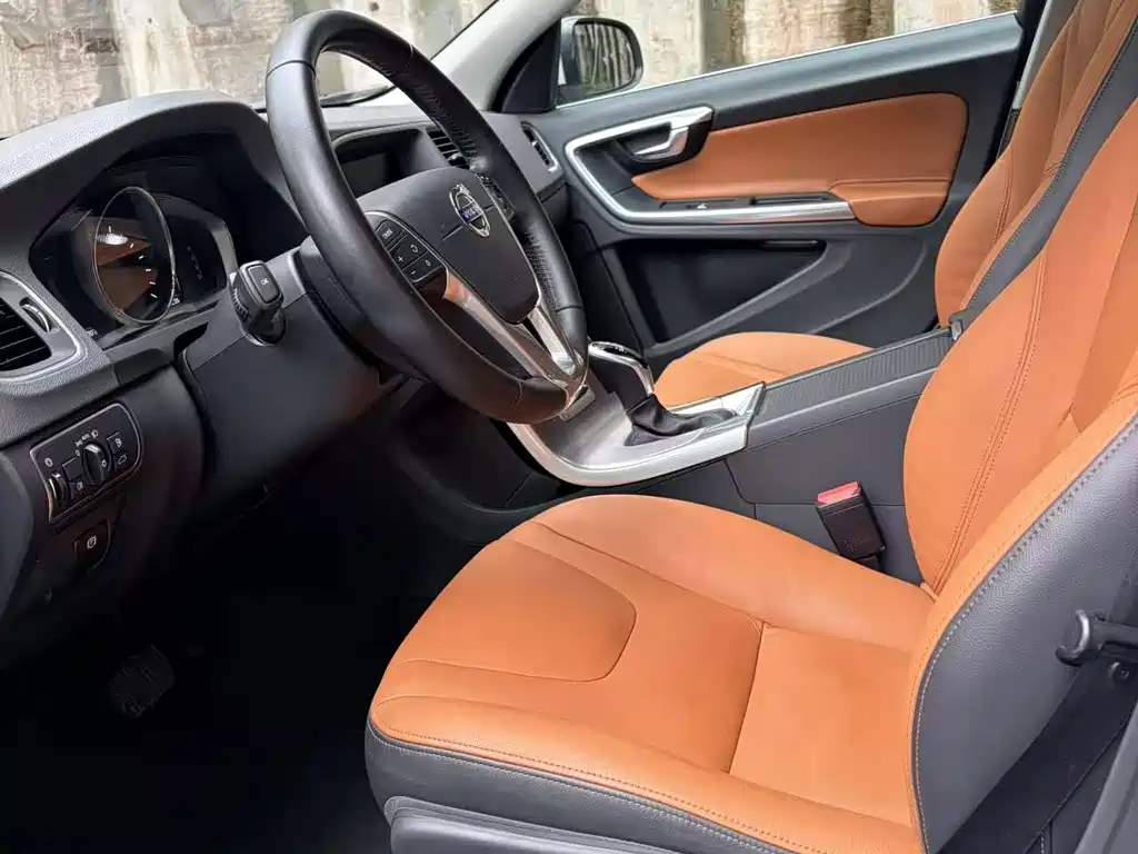 Volvo S60 — миниатюра 5