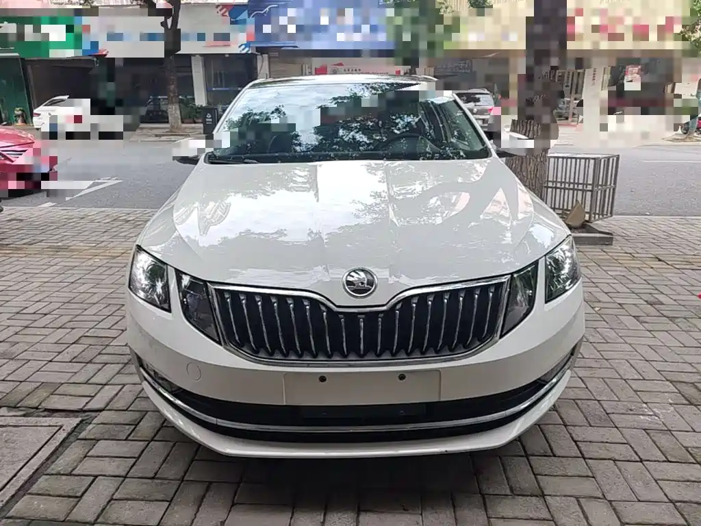 Skoda Octavia — миниатюра 3