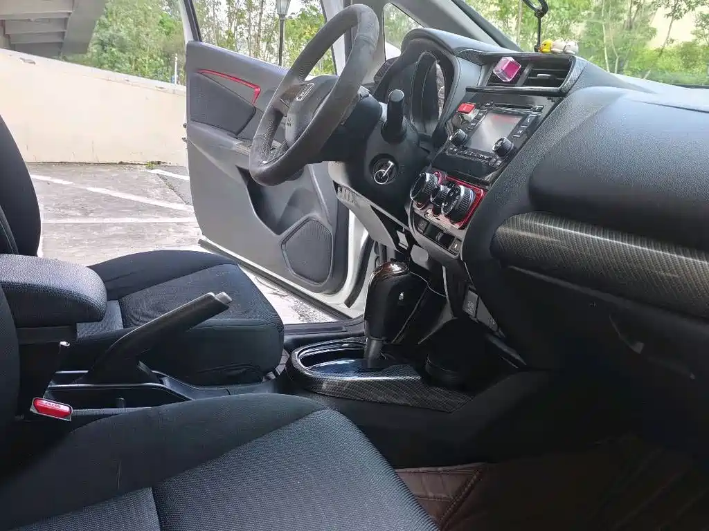 Honda Fit — миниатюра 5