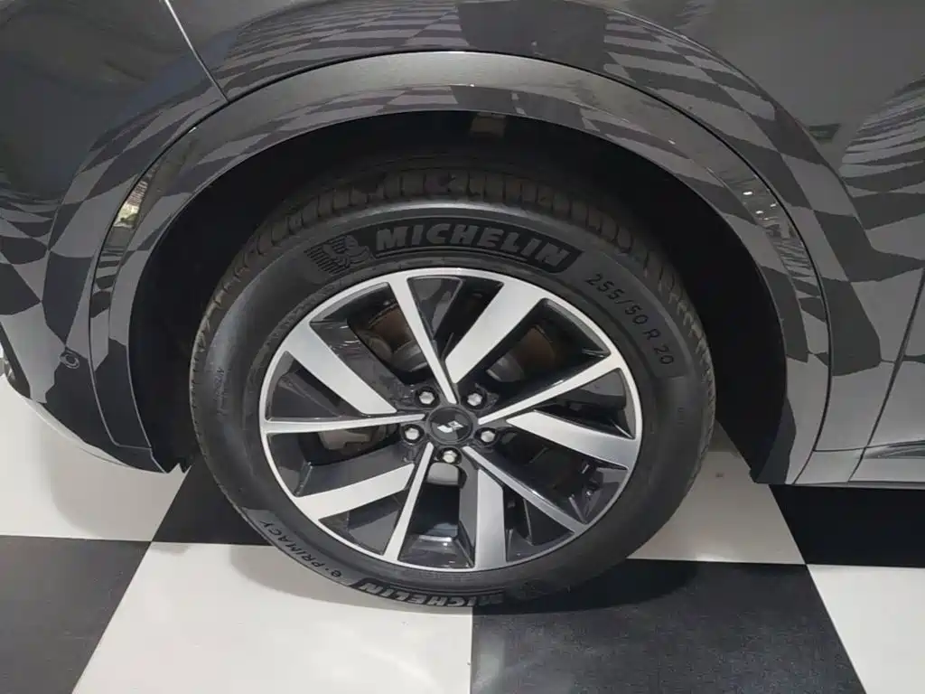 Li Auto Li L8 — миниатюра 23