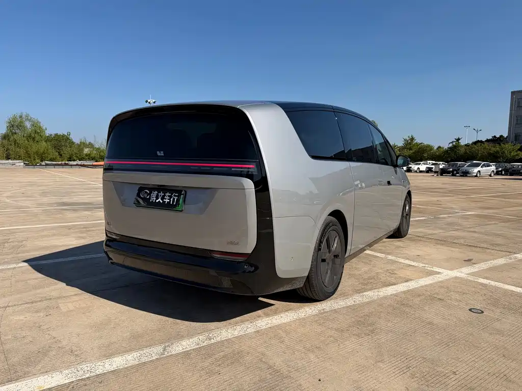 Li Auto Li MEGA — миниатюра 4