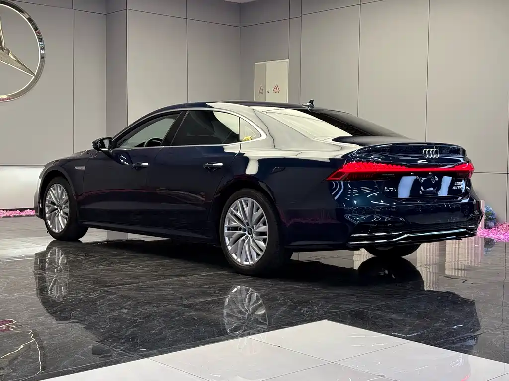 Audi A7L 2024 45TFSI S-line