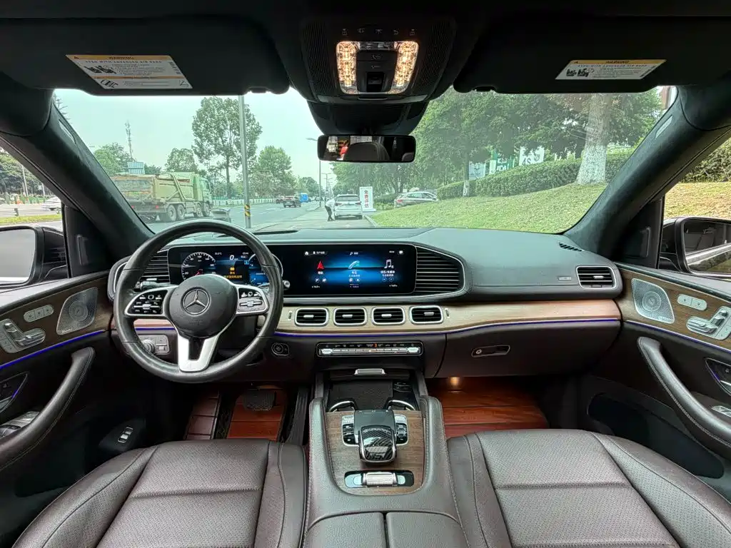 Mercedes-Benz GLS — миниатюра 13