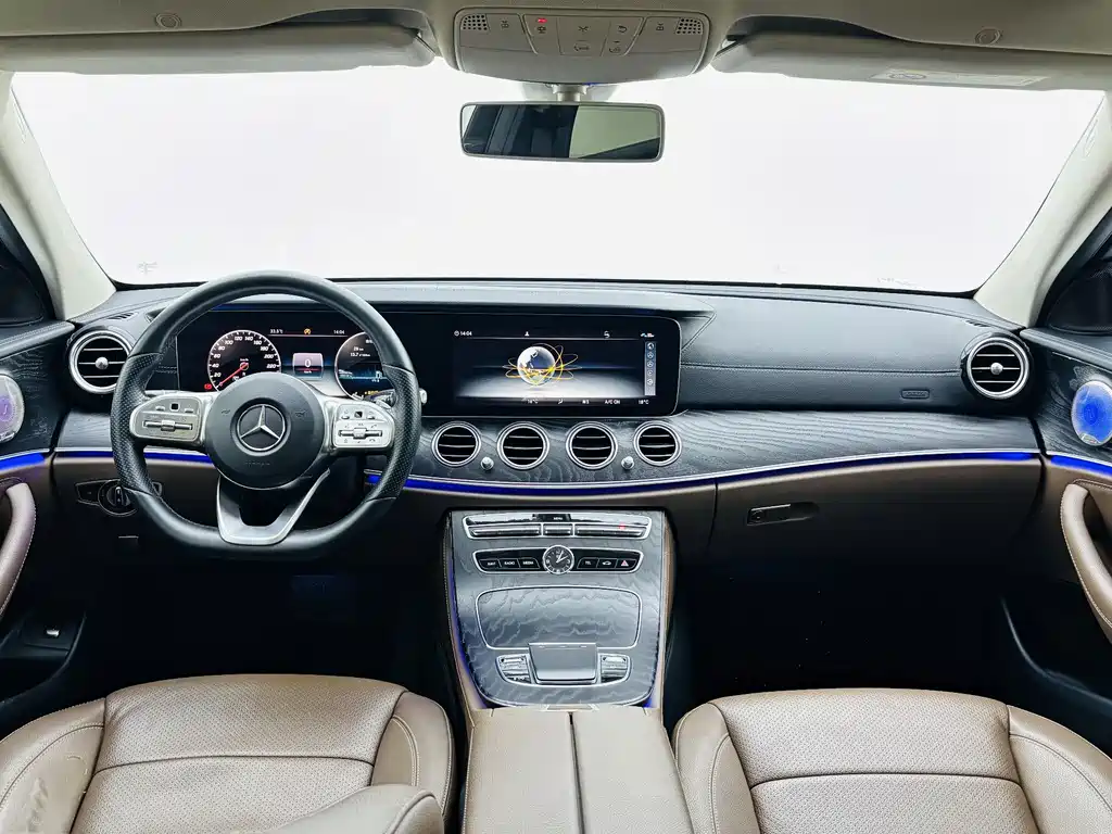 Mercedes-Benz E-Class — миниатюра 14