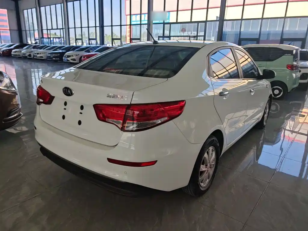 Kia K2 — миниатюра 7