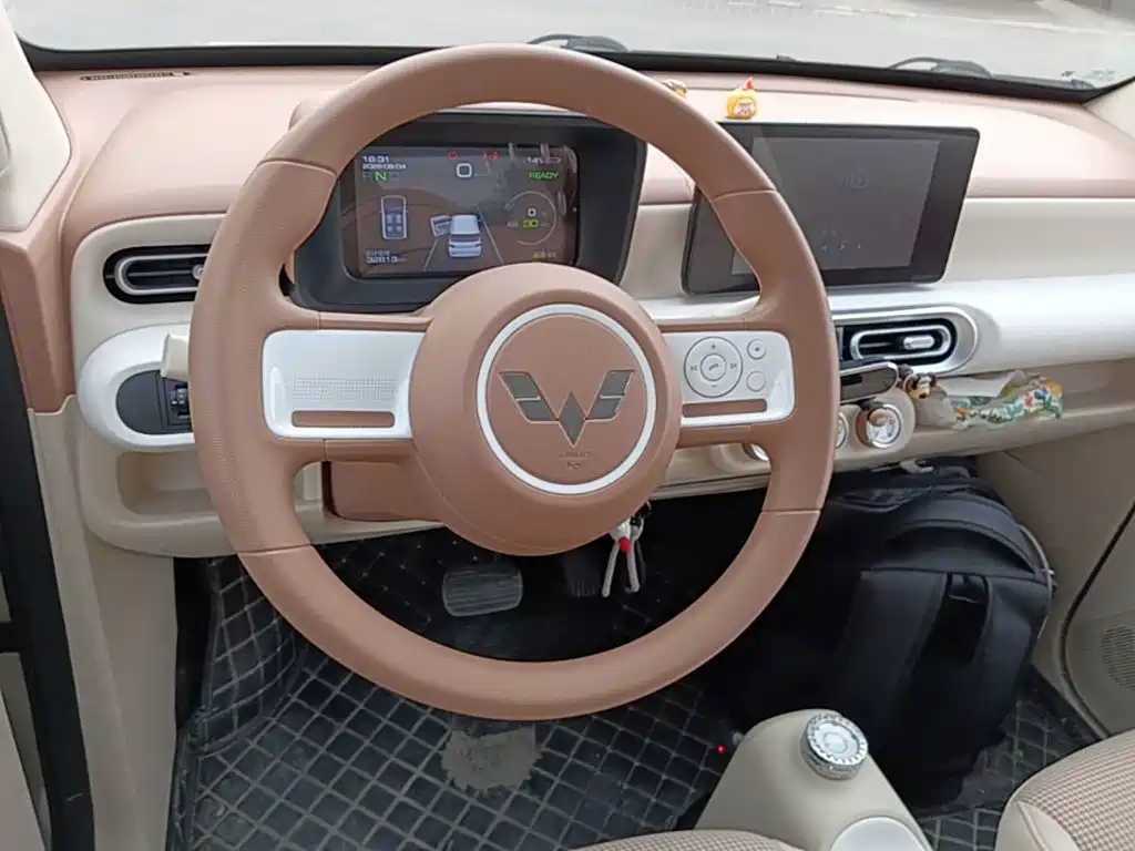 Wuling MINIEV — миниатюра 11