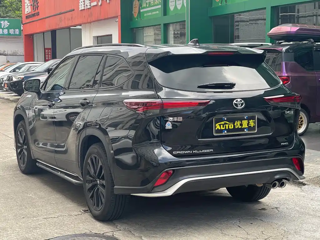 Toyota Crown Kluger — миниатюра 10