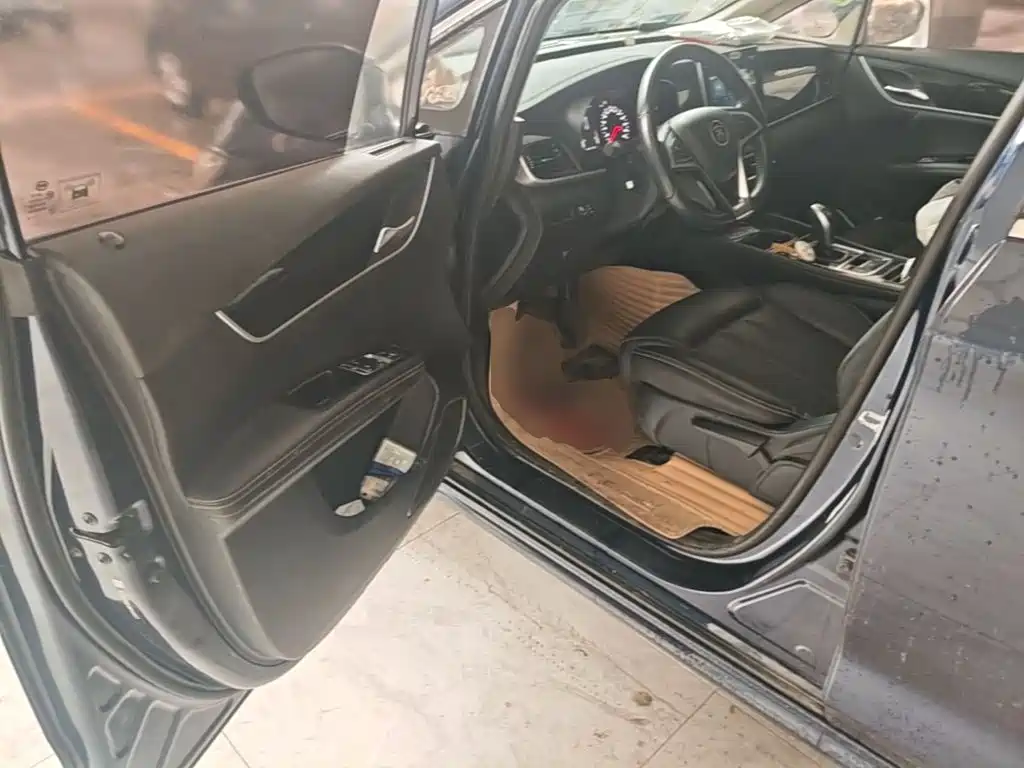 BYD MAX — миниатюра 16