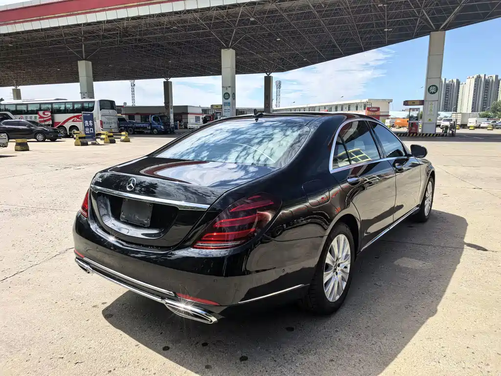Mercedes-Benz S-Class — миниатюра 7