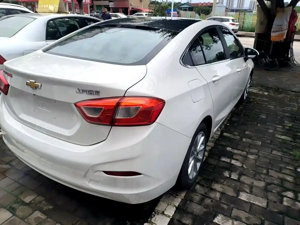 Chevrolet Cruze — миниатюра 7