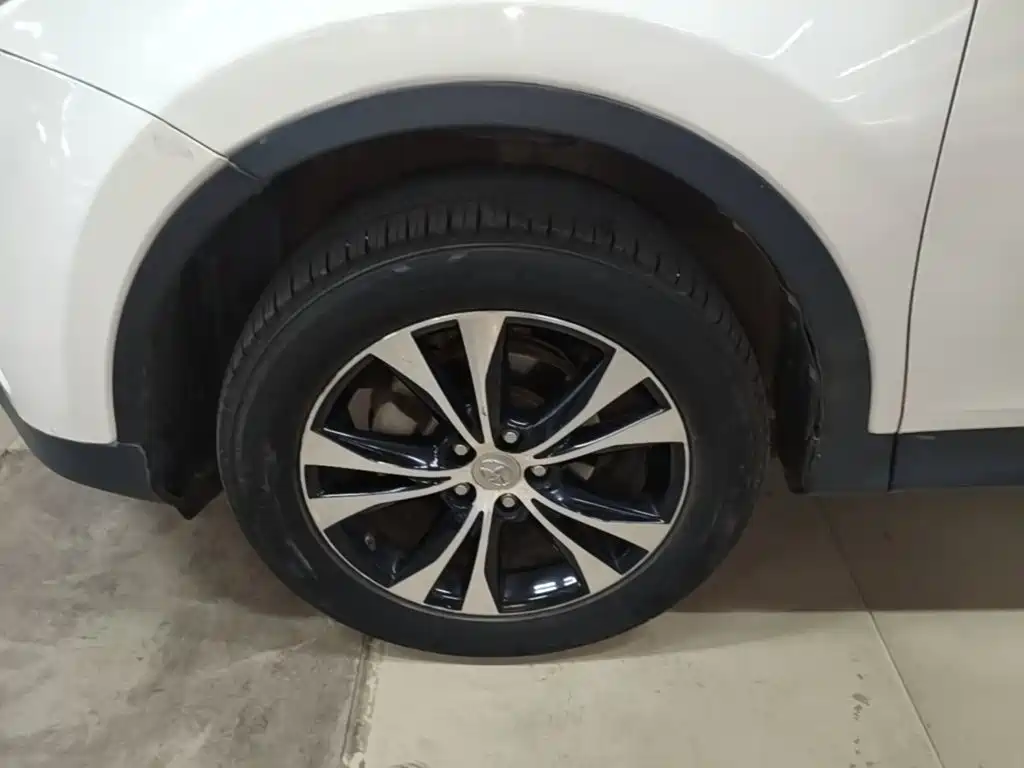 Toyota RAV4 — миниатюра 23