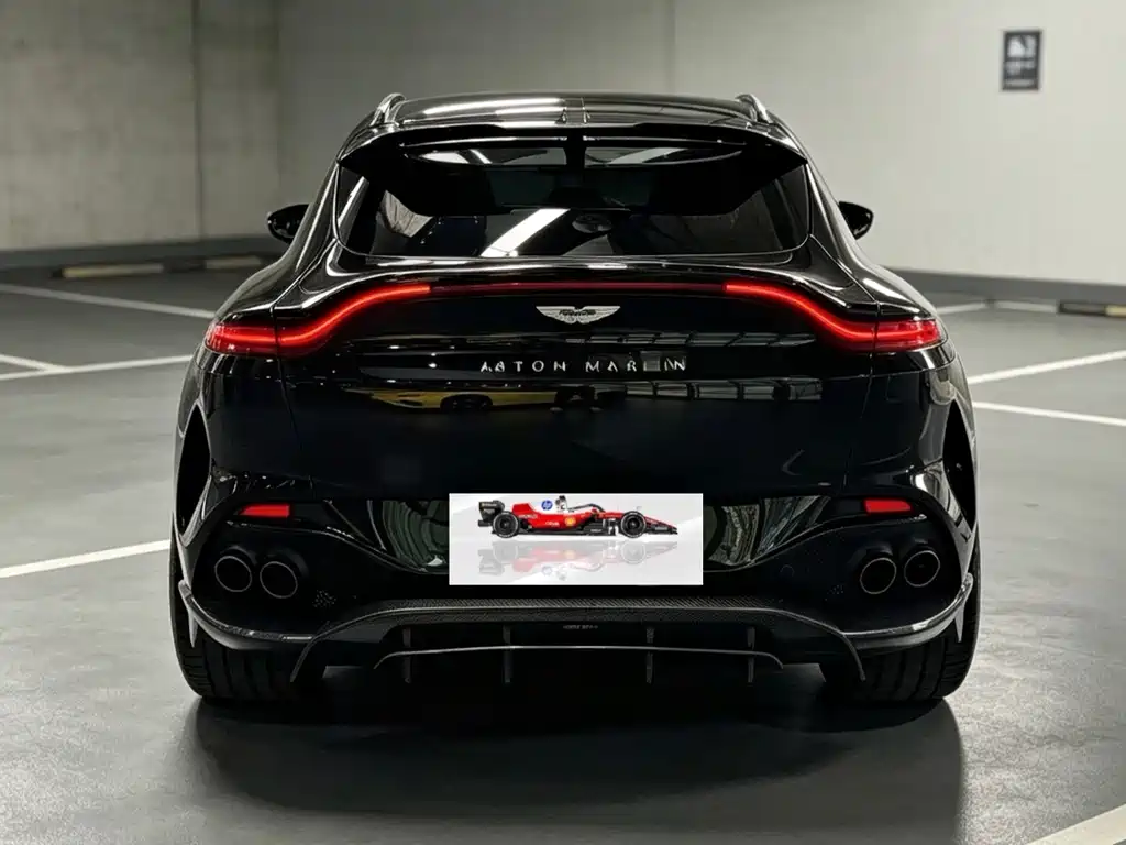 Aston Martin DBX 2020 4.0T V8 1913