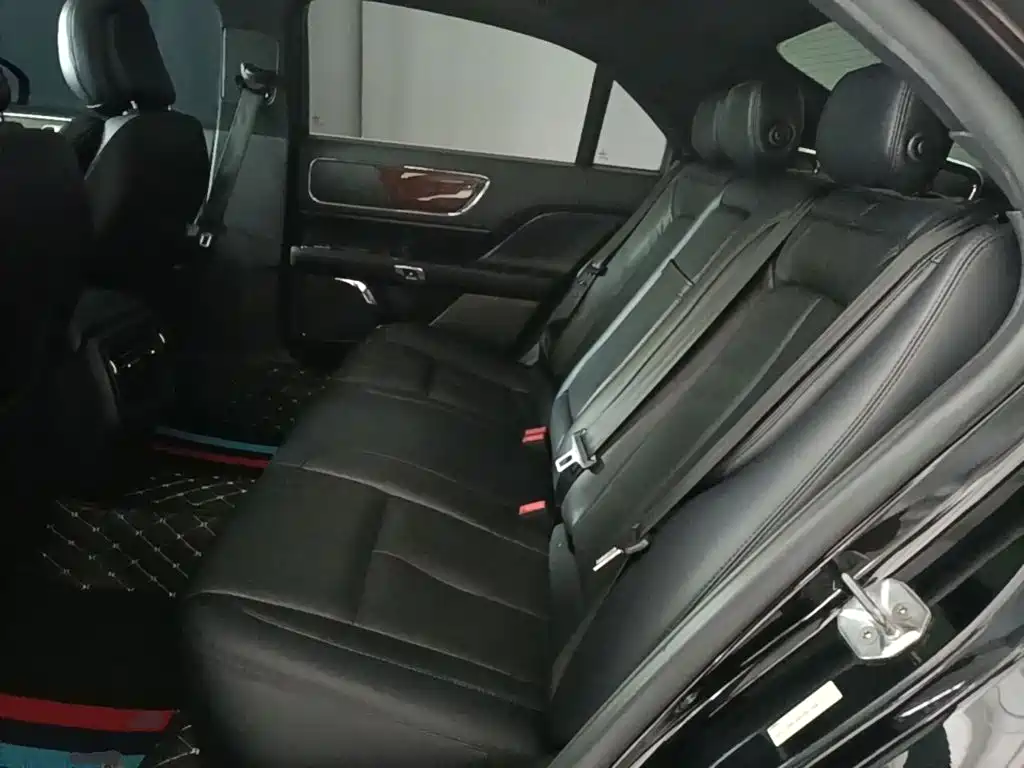Lincoln Continental — миниатюра 17