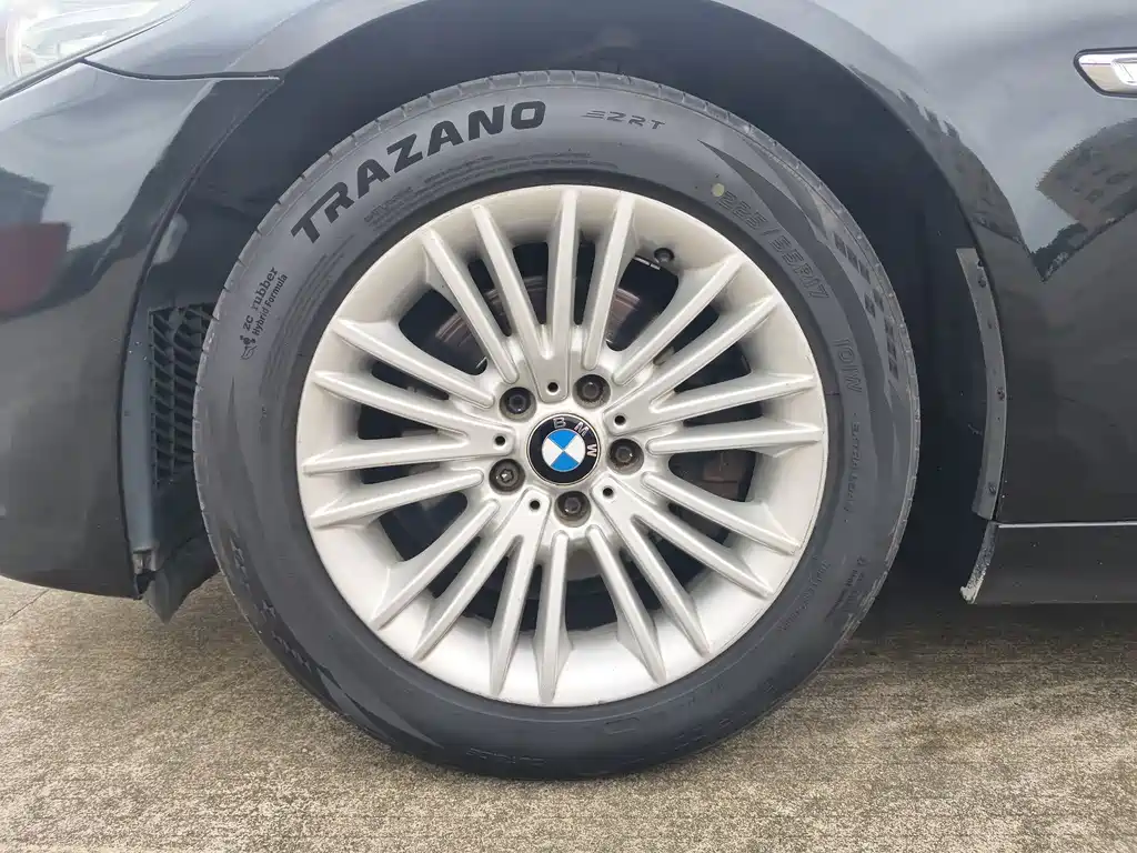 BMW 5 Series — миниатюра 18