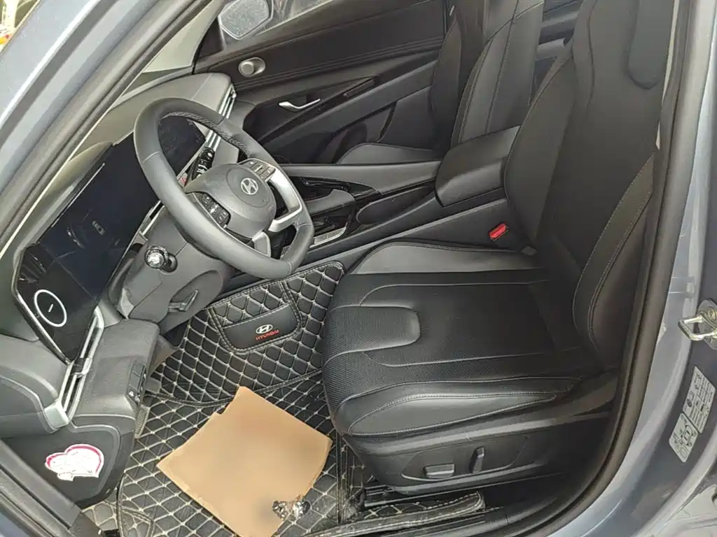 Hyundai Elantra — миниатюра 15