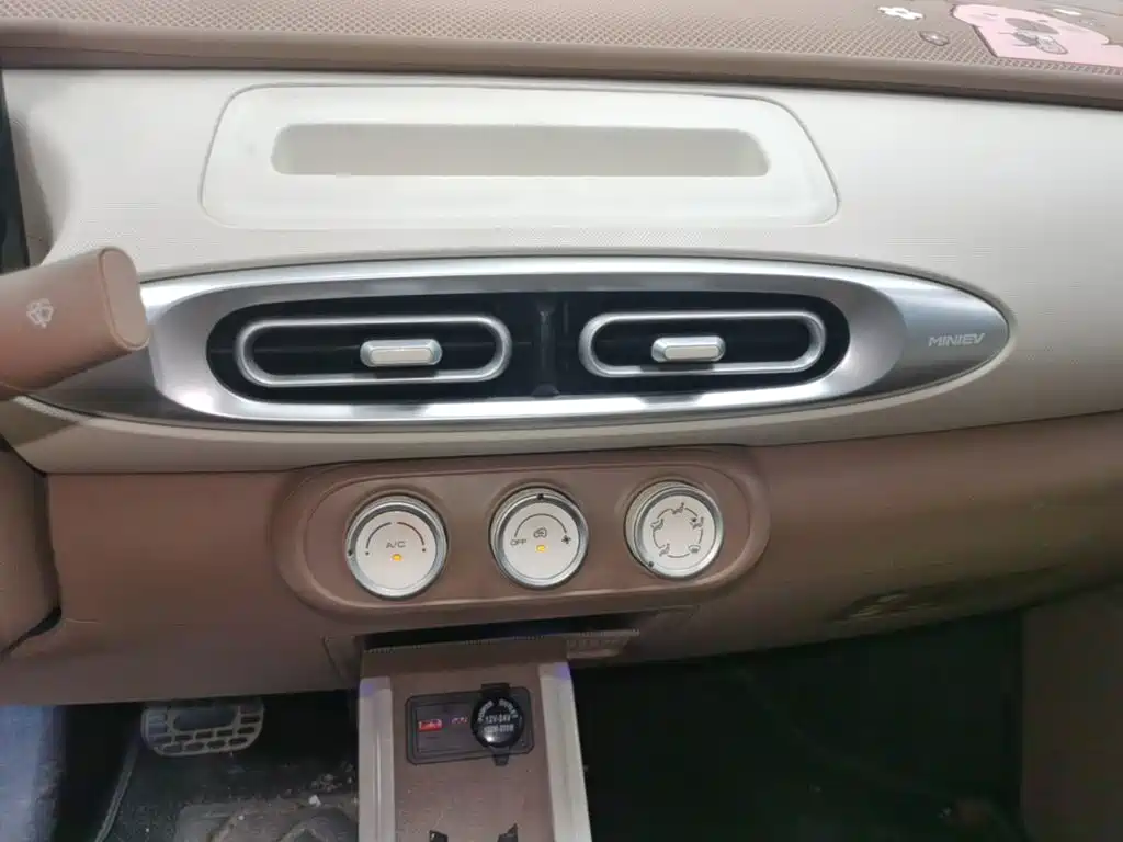 Wuling MINIEV — миниатюра 13