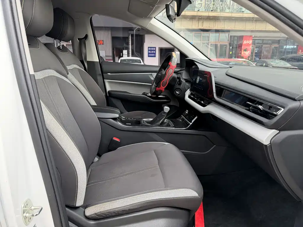 Wuling Victory — миниатюра 13