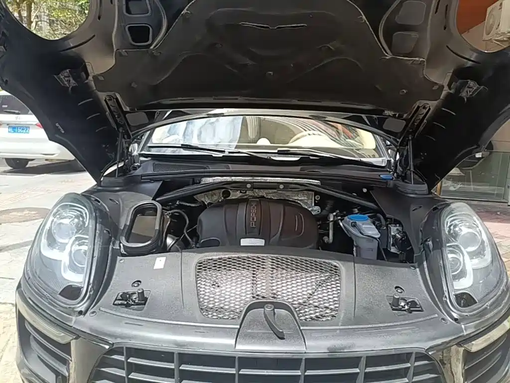 Porsche Macan — миниатюра 20