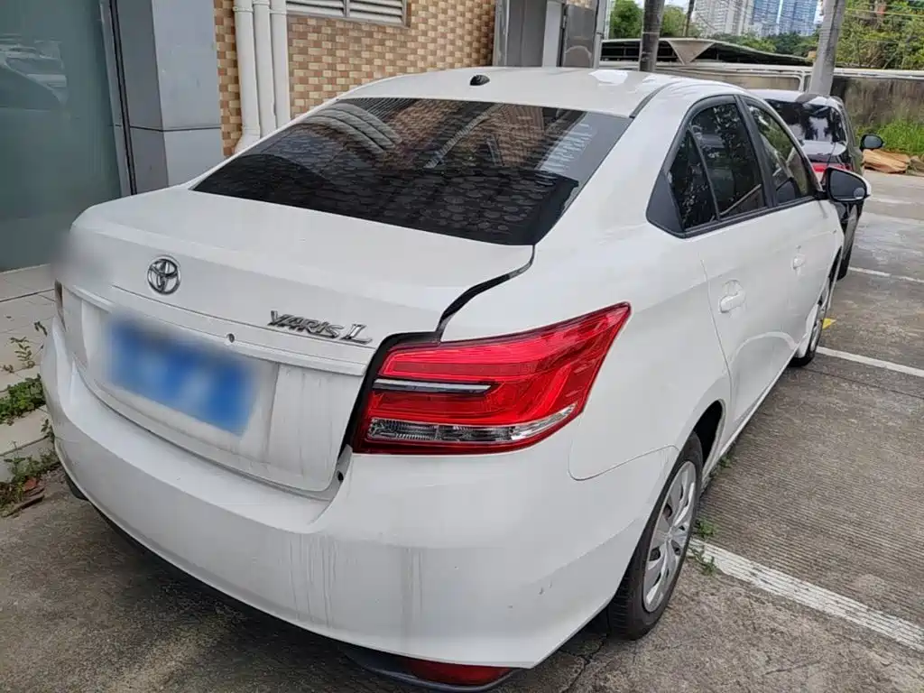 Toyota Yaris L — миниатюра 7