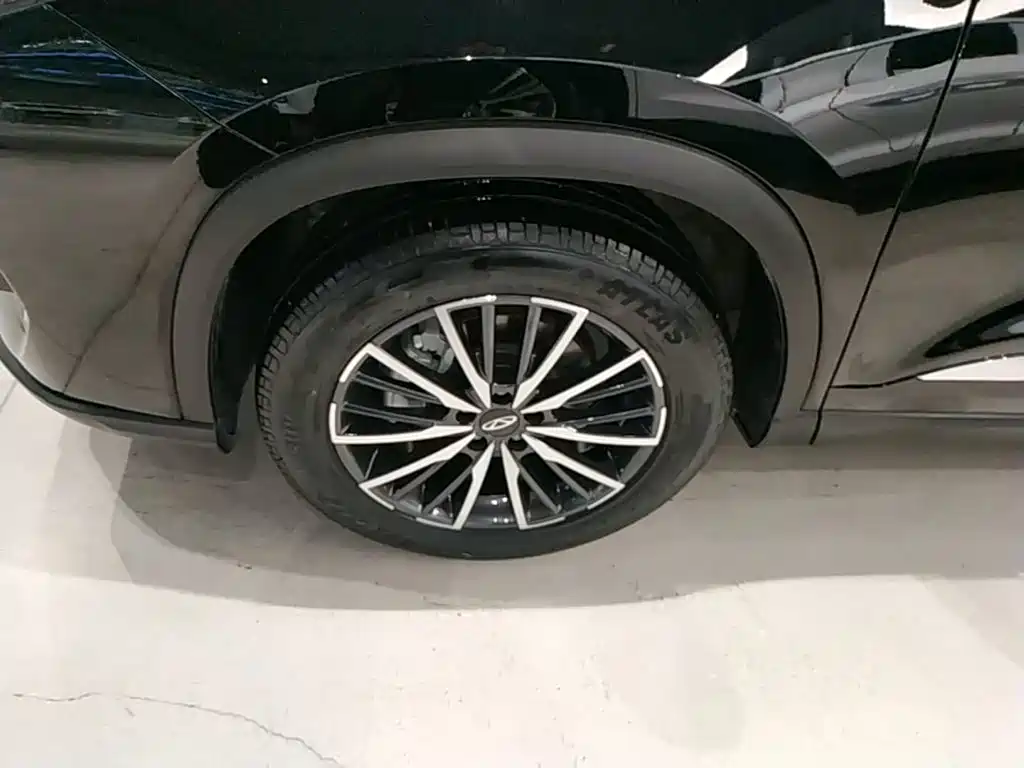 Chery Tiggo 8 PRO — миниатюра 23