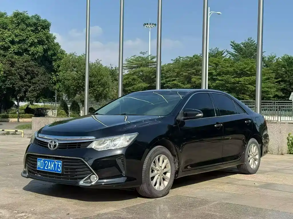 Купить Toyota Camry
