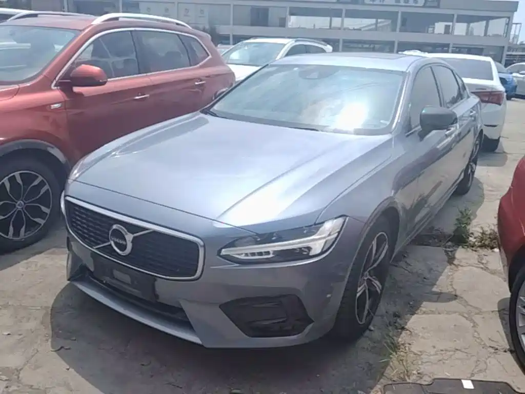 Volvo S90
