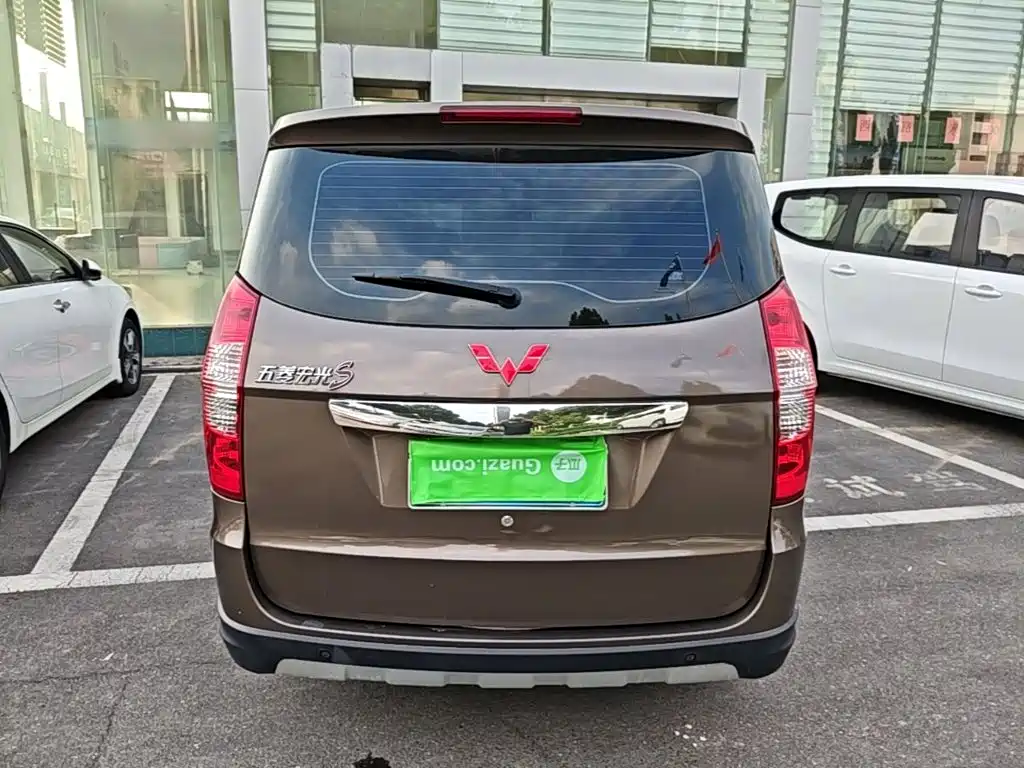 Wuling Hongguang — миниатюра 6