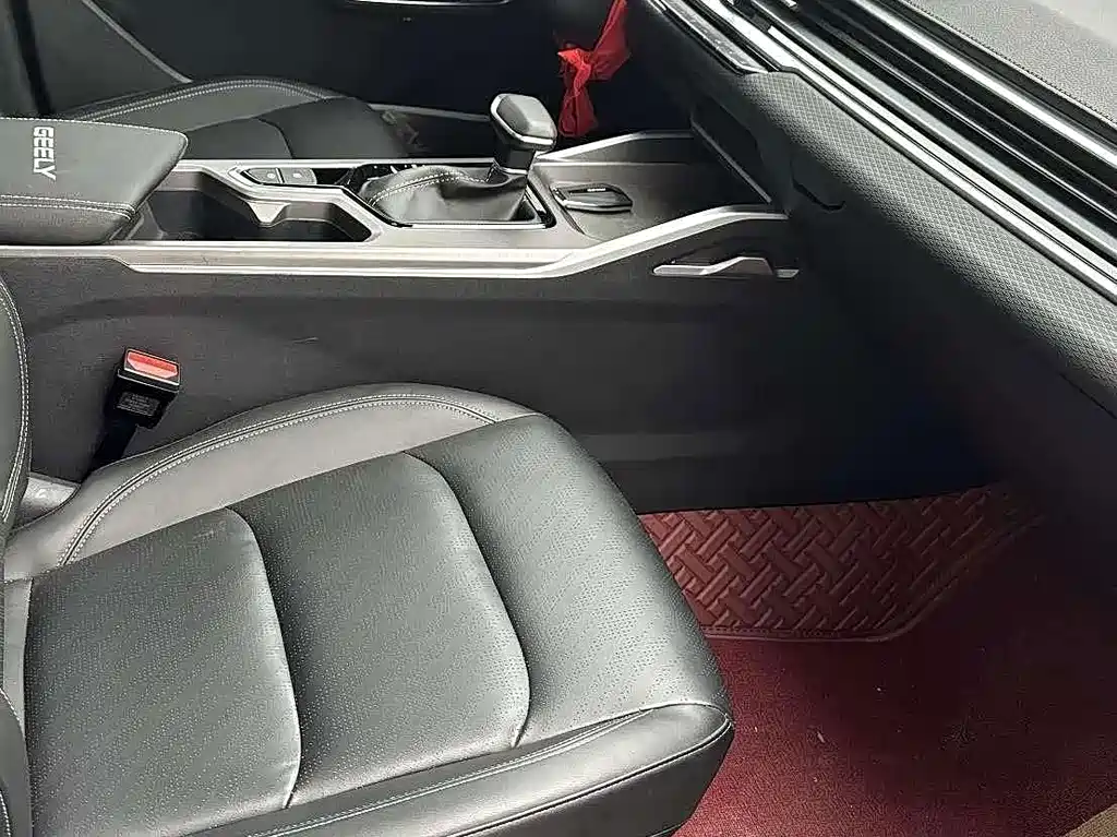 Geely Emgrand — миниатюра 6
