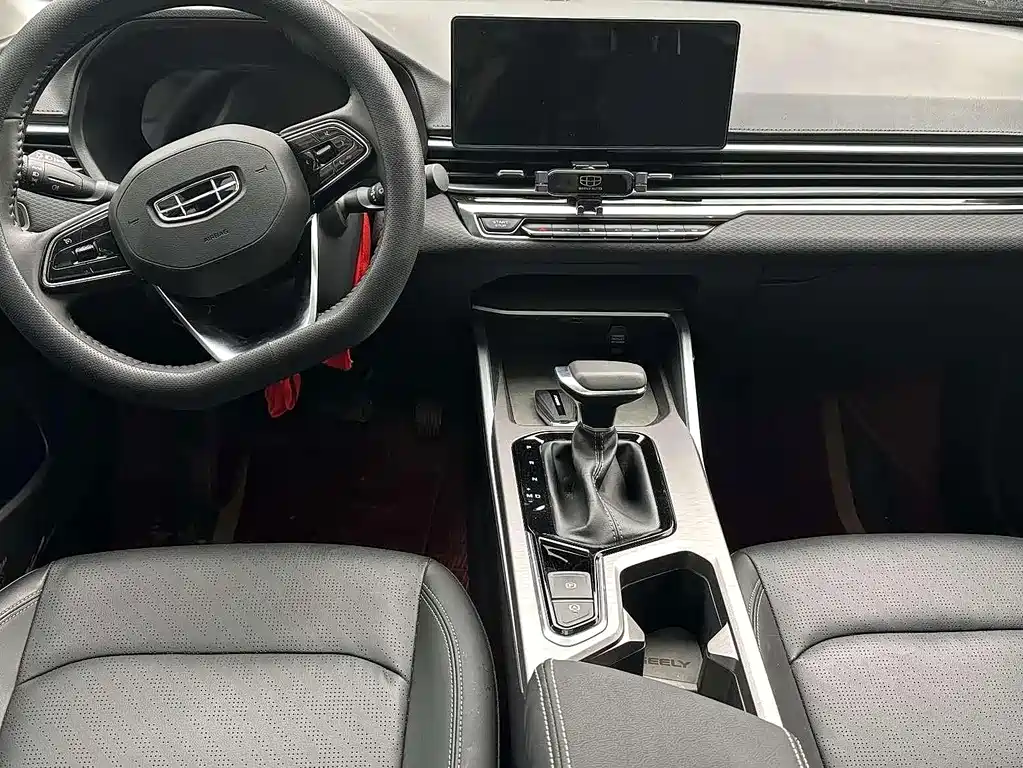 Geely Emgrand — миниатюра 3